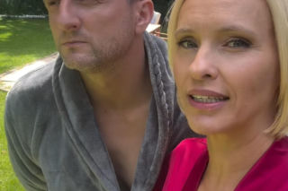 M jak miłość nowy sezon. Dorota (Iwona Rejzner), Bartek (Arkadiusz Smoleński) na planie