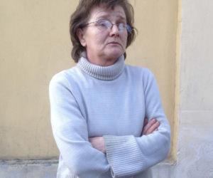 Ksiądz oszalał! Rzucił się z siekierą na parafiankę