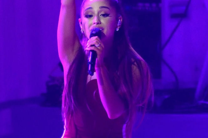 Instagram - Ariana Grande ofiarą ataku hakerów! Mamy zdjęcia 