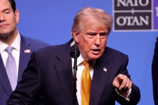 Trump pozytywnie zaskakuje na szczycie NATO, Chwalił kraje i zapewnił o bezpieczeństwie 