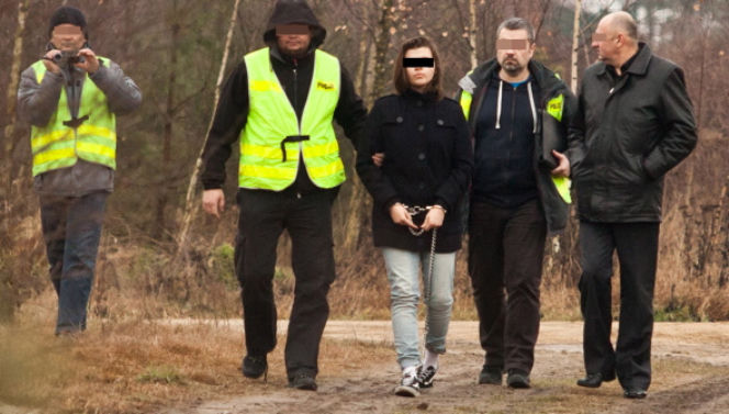 MORDOWALI RODZICÓW NA ZMIANE