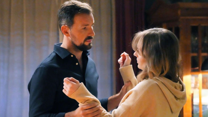 Barwy szczęścia odc. 3363. Renata (Anna Mrozowska), Marcin Kodur (Oskar Stoczyński)