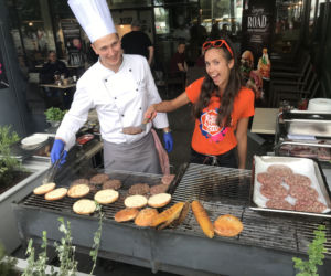ESC na grillu w Road American Restaurant