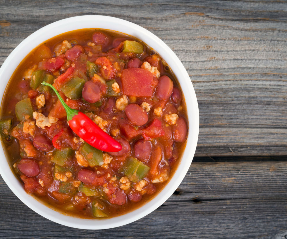 Chili con carne, czyli 'papryka z mięsem': przepis z polską nutą