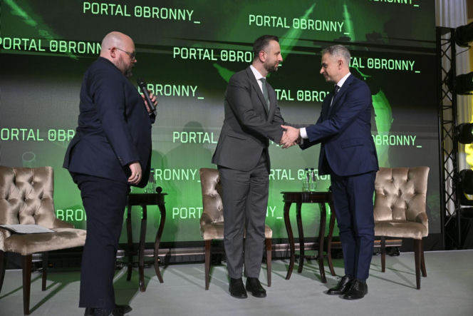 Konferencja Portalu Obronnego „Odporność cyfrowa i informacyjna Polski. Wyzwania w dobie wojny hybrydowej". Drugi panel