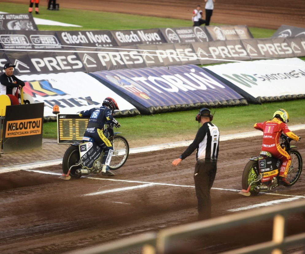 Osłabiona ekipa PRES Toruń lepsza od lidera! Kapitalne ściganie na Motoarenie