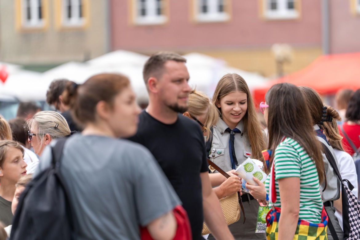   Tłumy na Starym Mieście w Olsztynie. Tak mieszkańcy świętowali Dzień Dziecka