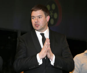 Tomasz Karolak na archiwalnych zdjęciach. Tak wyglądał na początku kariery