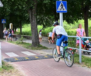 Progi zwalniające na trasach rowerowych