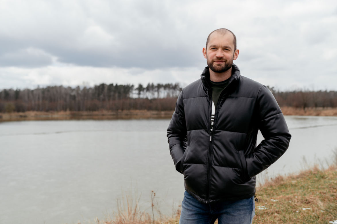 Stanisław z Wielkopolski w "Rolnik szuka żony" mieszka w pięknym dworku. Kim jest i czym się zajmuje?