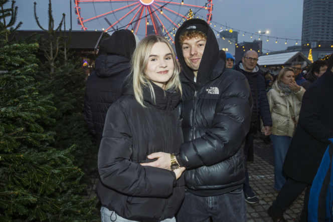 Tłumy na świątecznym Jarmarku Warszawskim. Zapytaliśmy ludzi, co o nim myślą