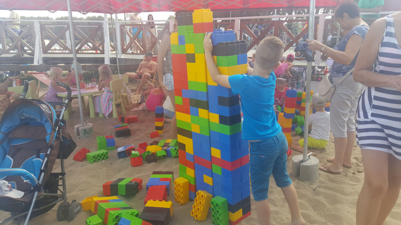 Biblioteka przy plaży w Dąbrowie Górniczej