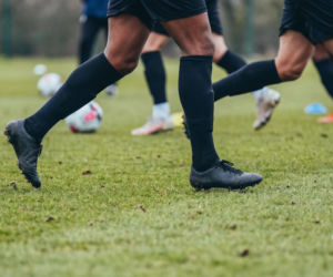 Legia Warszawa wznawia treningi. Sprawdź z kim zagrają w sparingach