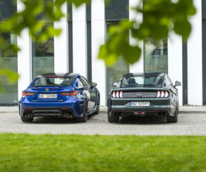 Lexus RC F Carbon 5.0 V8 vs. Ford Mustang Bullitt 5.0 V8