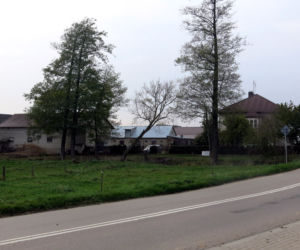 Roszki-Wodźki (woj. podlaskie). Rozrzutnik wciągnął rolnika.
