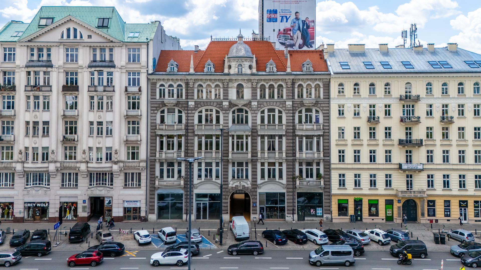 Południowa pierzeja Alej Jerozolimskich w centrum Warszawy