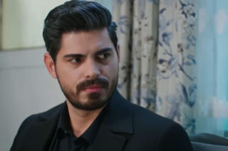 Panna młoda, odcinek 49: Oszukana Derya przeżywa załamanie i kieruje swój gniew przeciwko Hancer