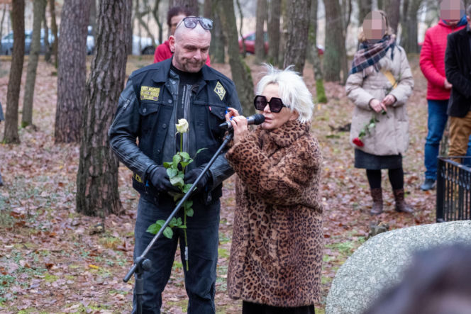 Małgorzata Ostrowska żegna męża. Wzruszające zdjęcia z pogrzebu!