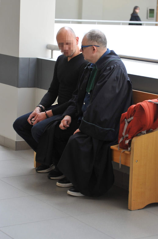 „Boję się jeździć tym przejazdem”. Świadkowie zeznają w sprawie wypadku na przejeździe w Manach 