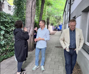 M jak miłość. Paweł (Rafał Mroczek), Artur (Robert Moskwa), Marysia (Małgorzata Pieńkowska)