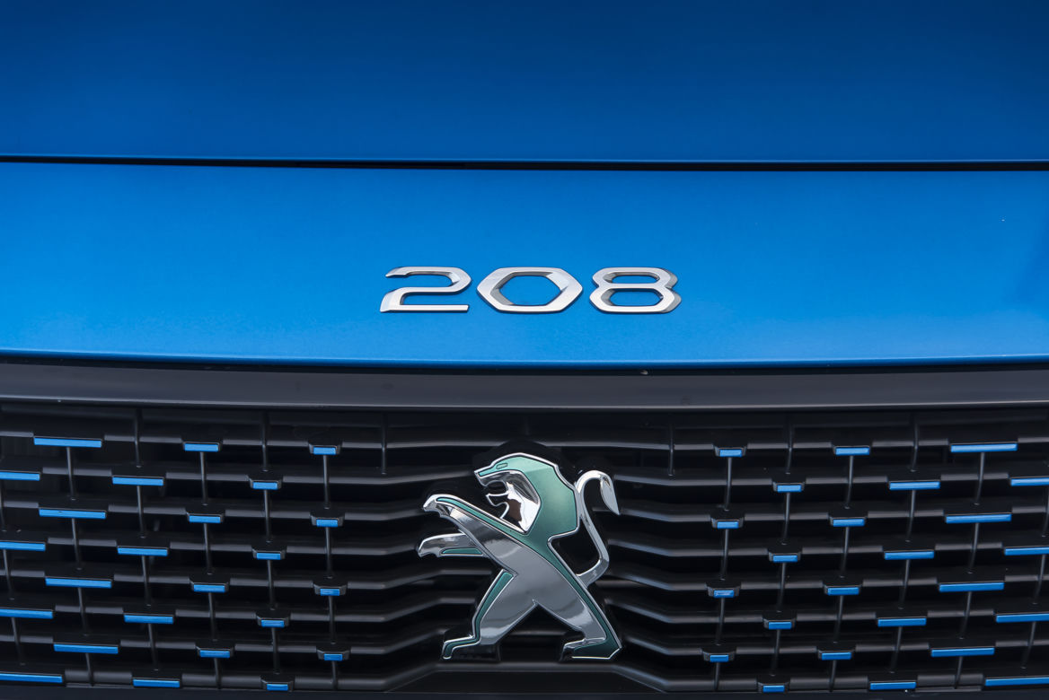 Peugeot e-208 GT