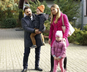 	Barwy szczęścia odc. 2026. Zosia (Joanna Moro), Monika (Natalia Żyłowska), Miłoszek (Jakub Kwinta), Piotr (Piotr Jankowski) 