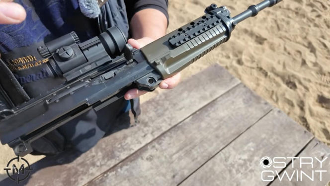 Karabin SIG 553 - niezawodność Kałasznikowa w szwajcarskim wydaniu