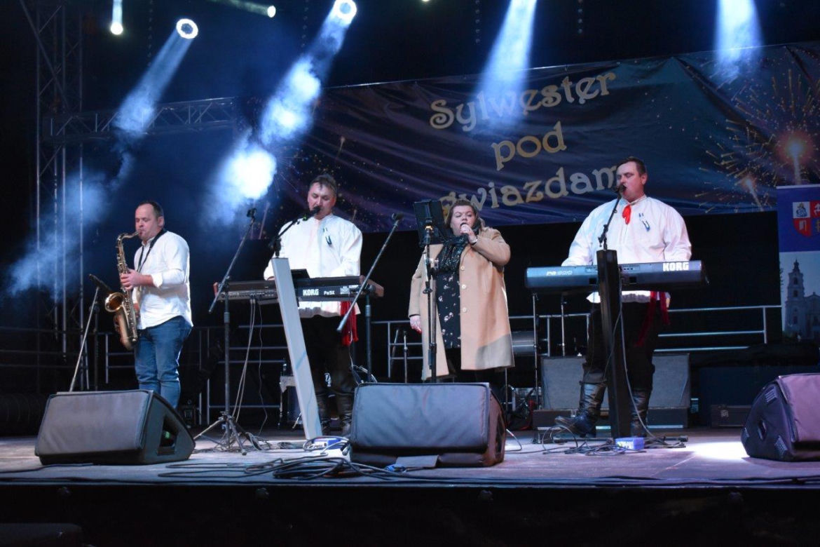 Sylwestrowa zabawa w Piekoszowie