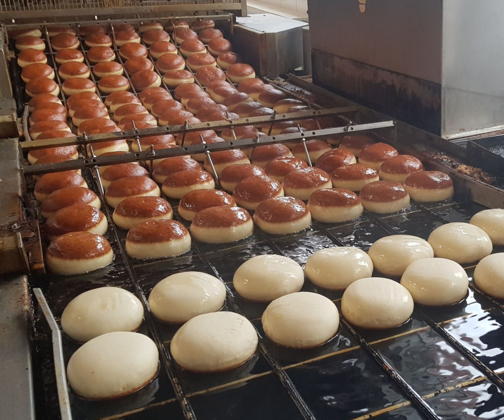 Tłusty czwartek w Olsztynie – Jak powstają pyszne pączki?