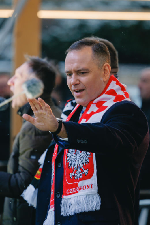 Prezydent na Jasnej Górze wśród kibiców. Podziękował za obronę  hasła „Bóg, Honor, Ojczyzna”