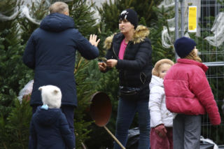 Premier Donald Tusk ma gest? Kupił dwie choinki i odmówił reszty