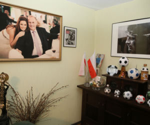 Oto salon Jana Tomaszewskiego. Tutaj przeżywa piłkarskie emocje