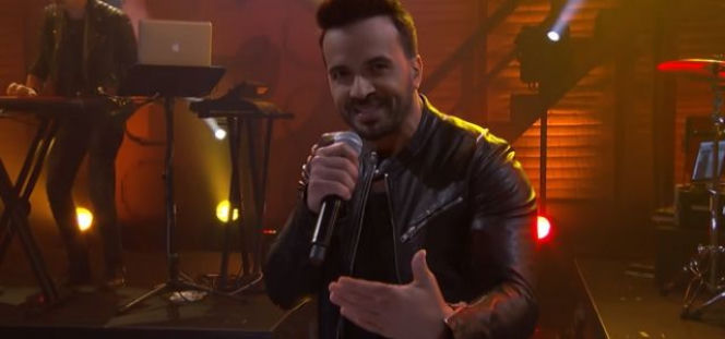 Sylwester 2017 - Luis Fonsi w Zakopanem! Gdzie i o której oglądać? [TRANSMISJA] 