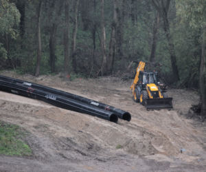 Most pontonowy na Wiśle zdemontowany. Ścieki znów wpadają do rzeki