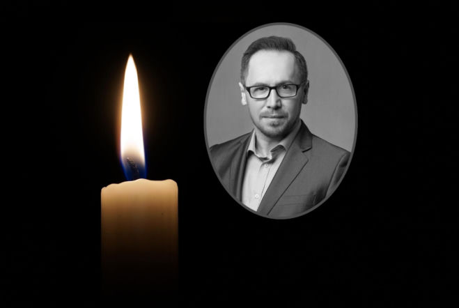 Wzruszające pożegnanie dyrektora znanej toruńskiej firmy. Poszukiwania z tragicznym fimałem