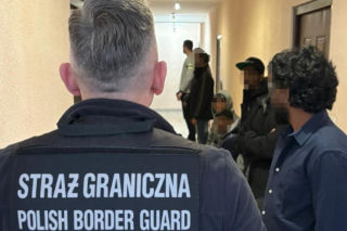 Nielegalni migranci udawali studentów