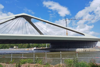 Piramidebrug w Gandawie
