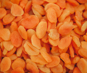 1. Suszone morele – 1666 mg/100 g