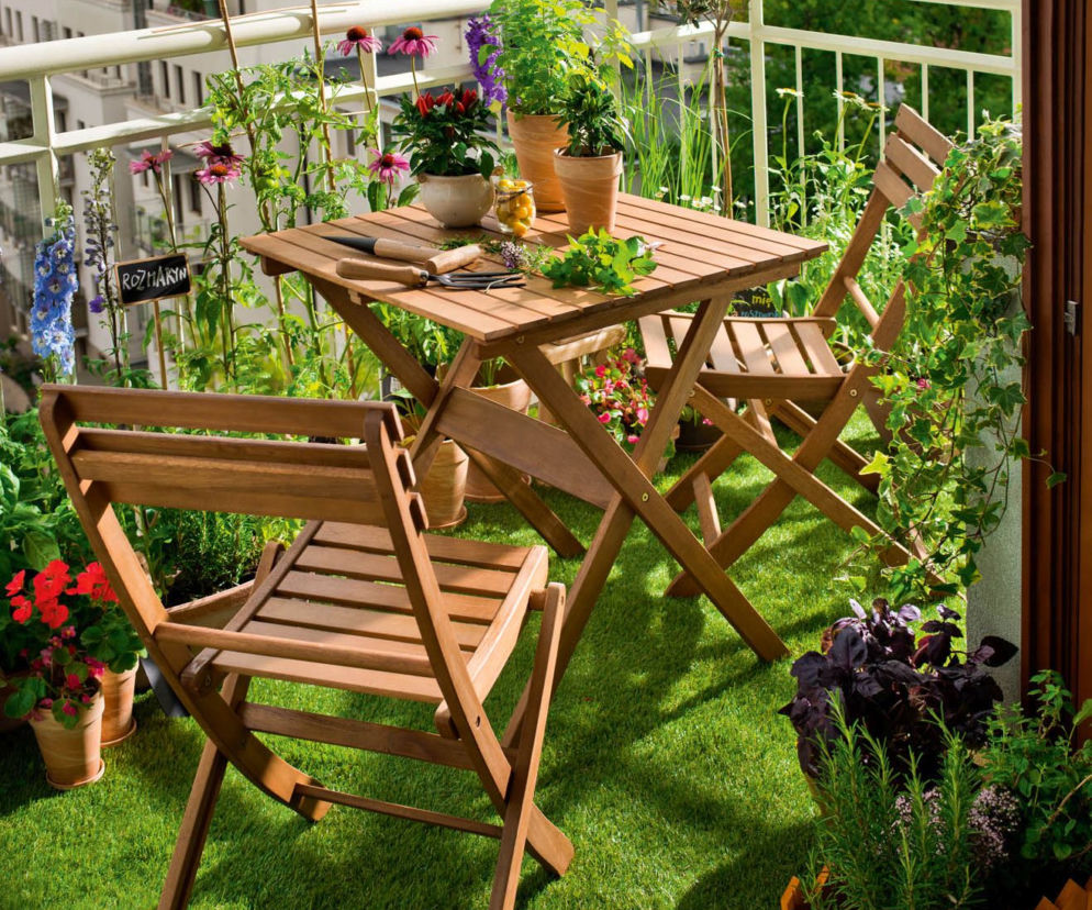 mały balkon aranżacja