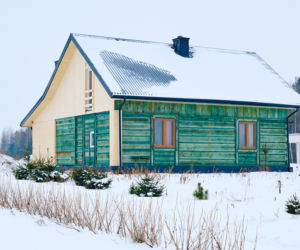 Mama nie wróciła. Tragiczny wypadek przerwał marzenia. Ekipa Nasz Nowy Dom walczyła z czasem. ZDJĘCIA domu przed i po remoncie