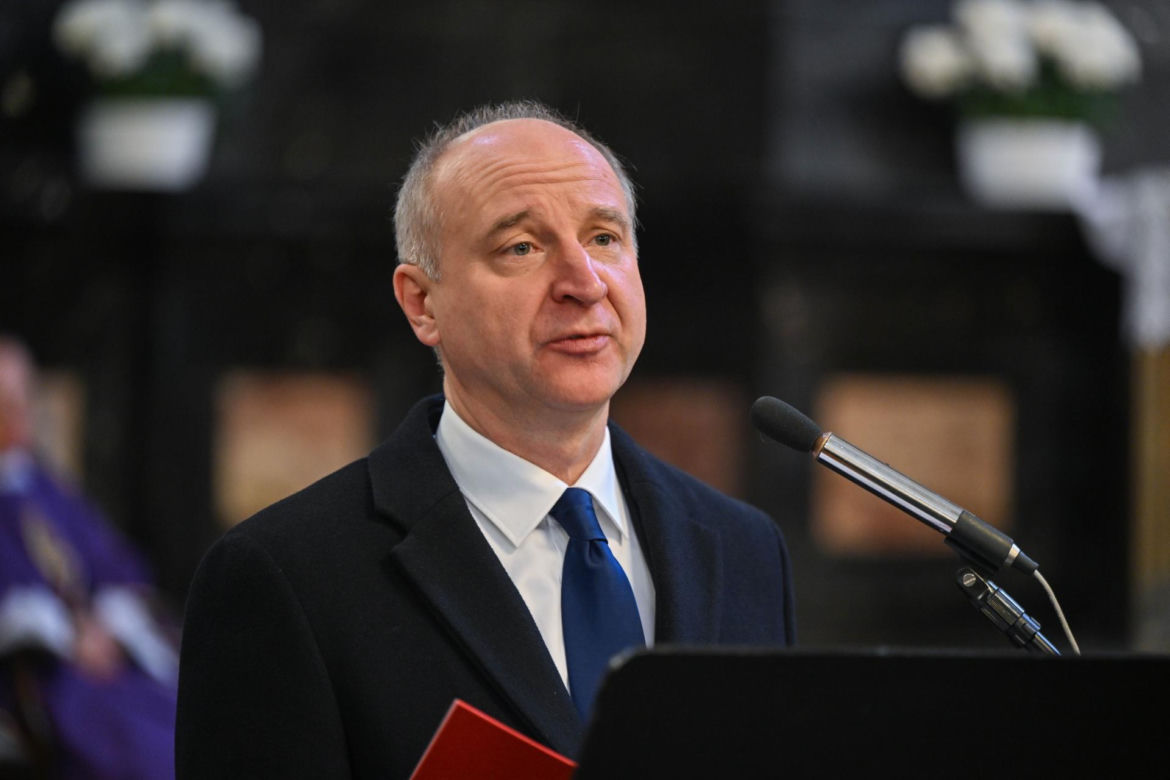 Pożegnali wielką damę polskiej kultury. Kidawa-Błońska przesłała piękny wieniec