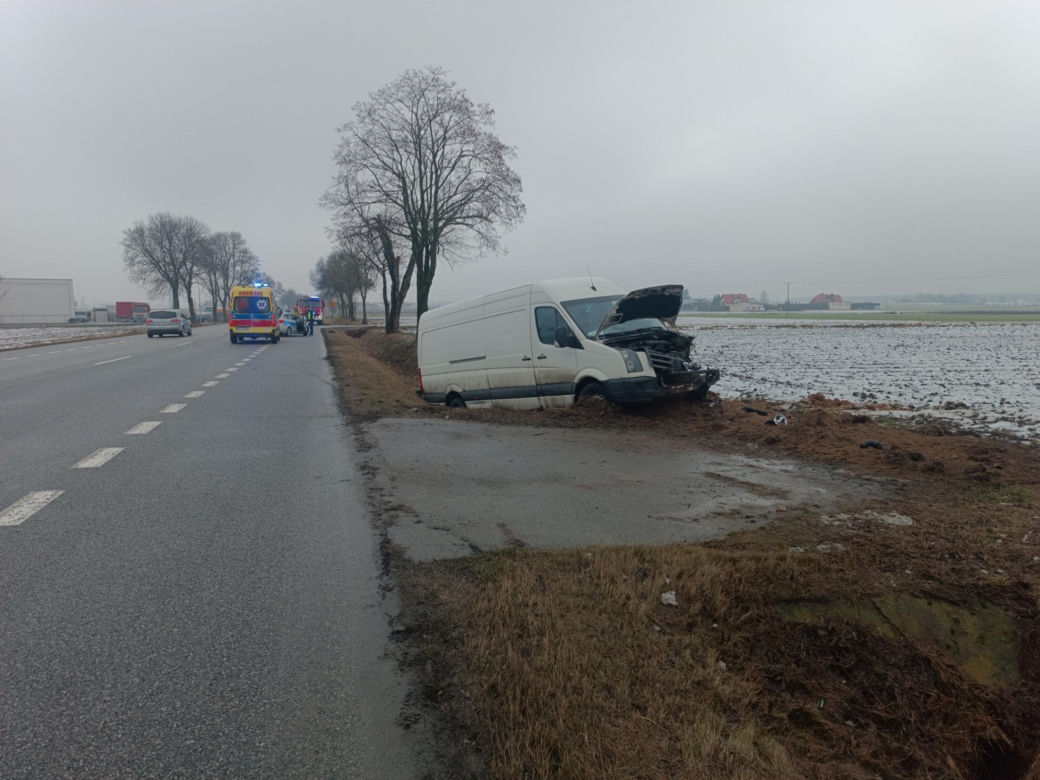 Kraksa pod Siedlcami! Zajechała drogę, bo się zagadała