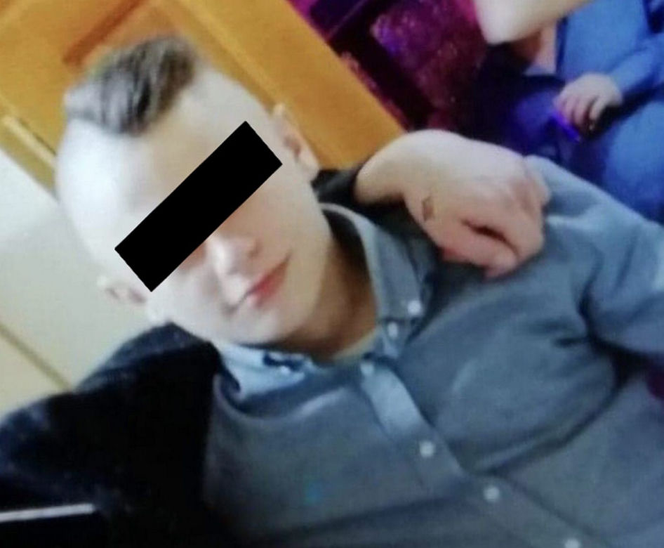 17-letni sąsiad zgwałcił jej synka