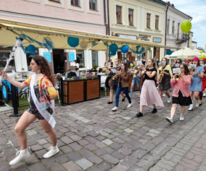 Wszyscy jesteśmy dziwni. Kolorowa parada dziwolągów przeszła przez Rzeszów