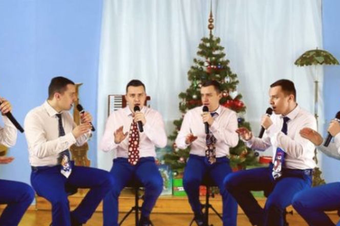CeZik w świątecznym wydaniu. Sprawdź, jak kolęduje Szajka CeZika