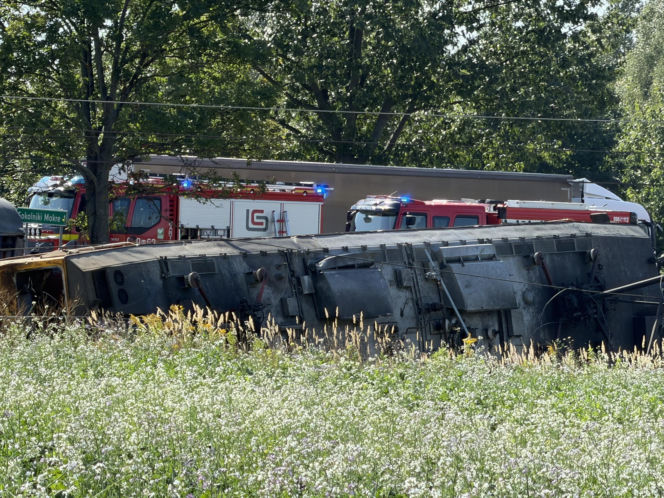 Wstrząsające zdjęcia z katastrofy kolejowej na Mazowszu