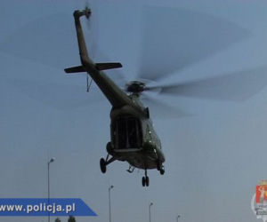 Policja rozbiła gang samochodowy z Wołomina. WIDOWISKOWA akcja na autostradzie A2
