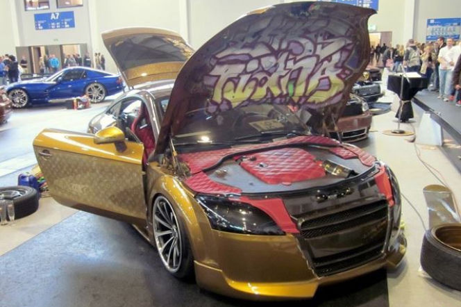 Zmasakrowane Audi TT Louis Vuitton