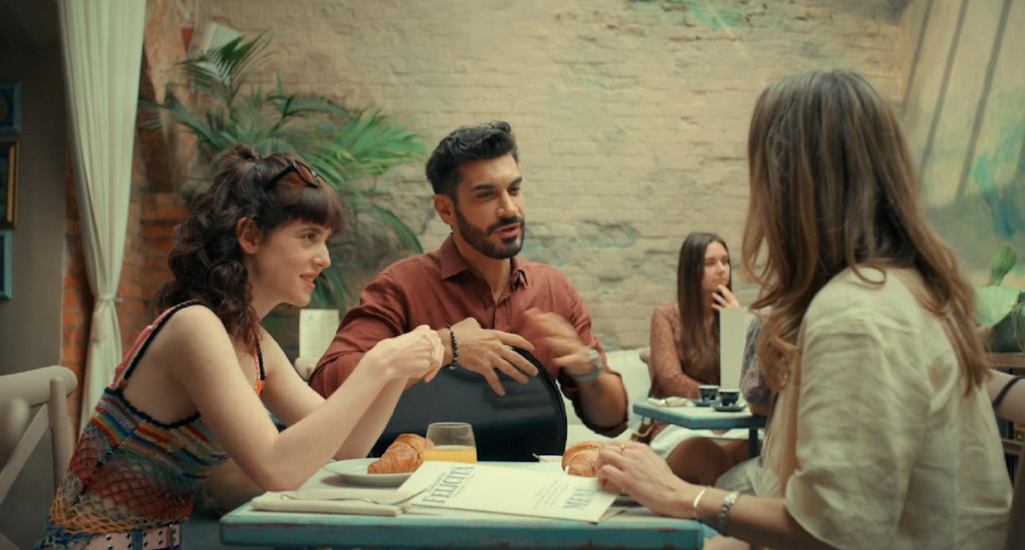 Felicita odc. 4. Marco (Alessandro Parrello), Zośka (Laura Breszka), Oliwia (Klementyna Karnkowska)