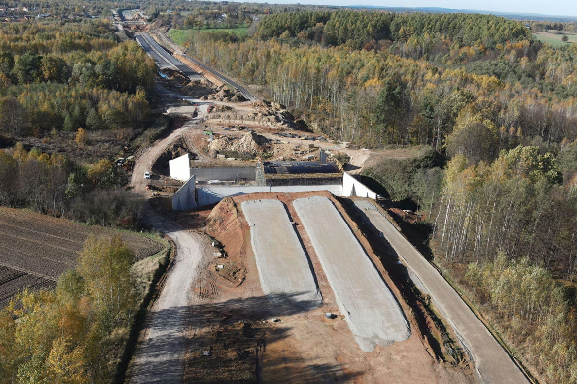 Półmetek na budowie obwodnicy Wąchocka - nowe zdjęcia z terenu budowy!